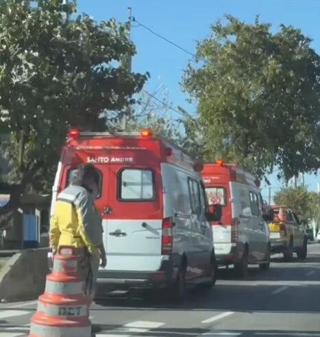 ACIDENTE ENTRE CARRO E MOTO DEIXA MOTOCICLISTA EM SANTO ANDRÉ