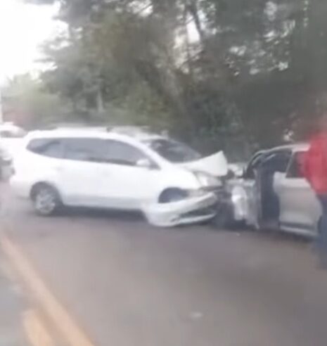 COLISÃO FRONTAL ENTRE DOIS VEÍCULOS NA ESTRADA DOS ALVARENGAS, EM SÃO BERNARDO