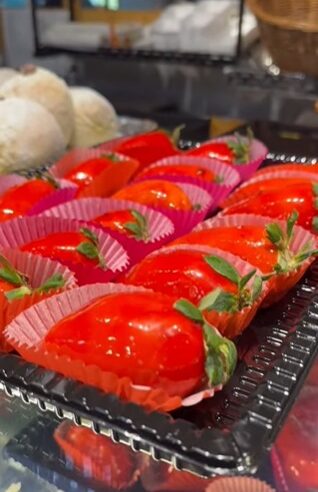 SÃO BERNARDO ENTRA NA ONDA DO “MORANGO DO AMOR” E MOVIMENTA COMÉRCIO LOCAL