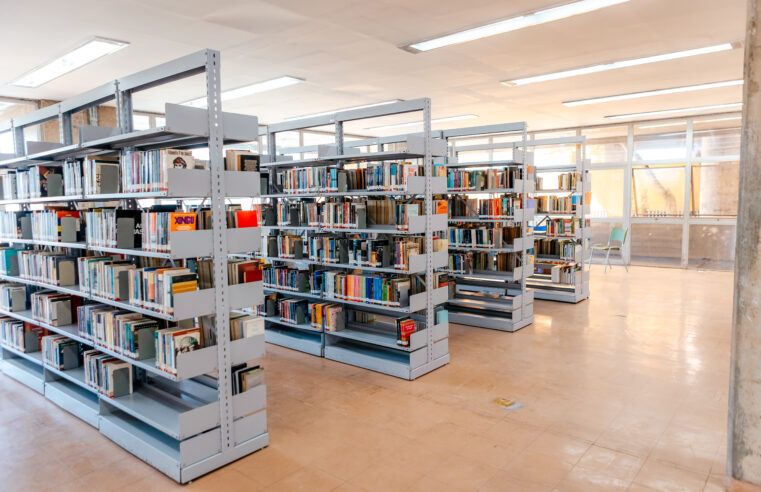 APÓS CINCO ANOS FECHADA, BIBLIOTECA MUNICIPAL DO BAETA NEVES ABRE AS PORTAS À COMUNIDADE