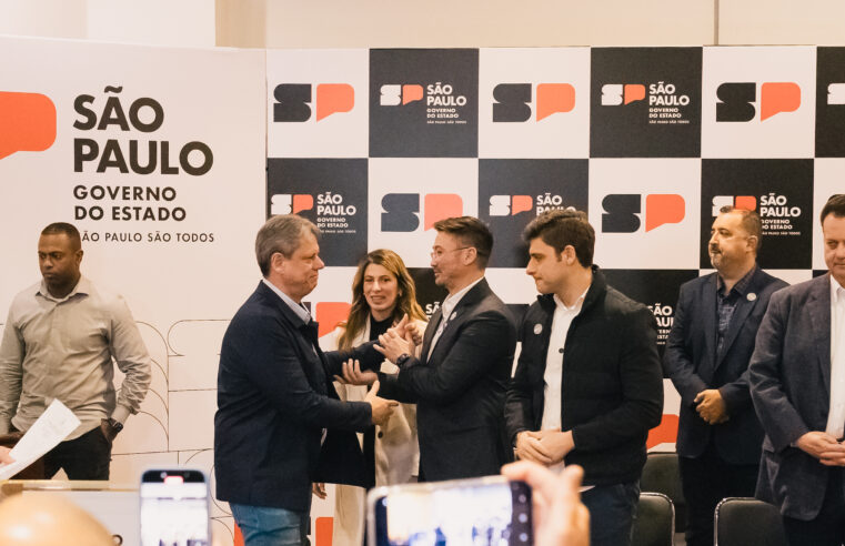 GOVERNADOR ANUNCIA REPASSES PARA SAÚDE E PARA REFORMA DA PRAINHA DO RIACHO, EM SÃO BERNARDO