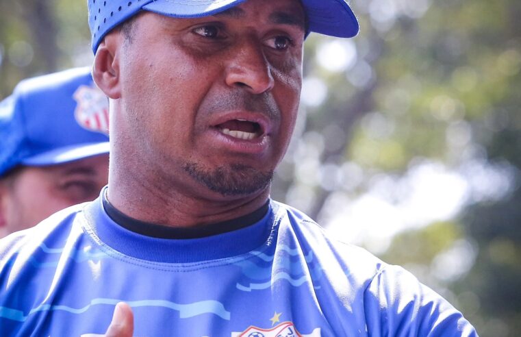 A HISTÓRIA DE DINHO SANTOS, O TÉCNICO QUE LEVOU SÃO BERNARDO À FINAL DA TAÇA DAS FAVELAS