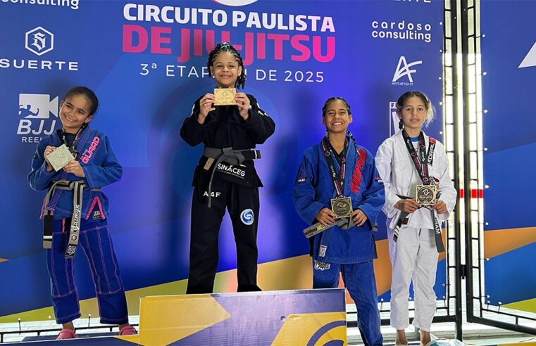 REBECA BEM-TE-VI, ATLETA DE SÃO BERNARDO, É PENTACAMPEÃ DO CIRCUITO PAULISTA DE JIU-JÍTSU