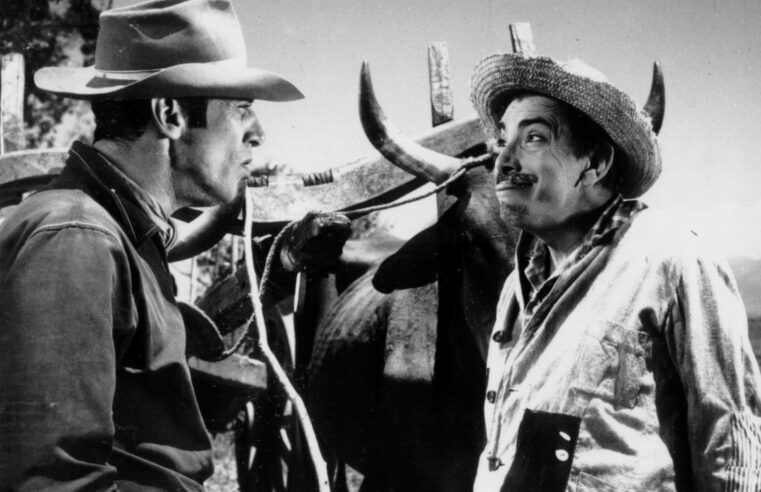 GRUPO PARANGA INTERPRETA MÚSICAS DOS FILMES DE MAZZAROPI EM SHOW GRATUITO EM SANTO ANDRÉ