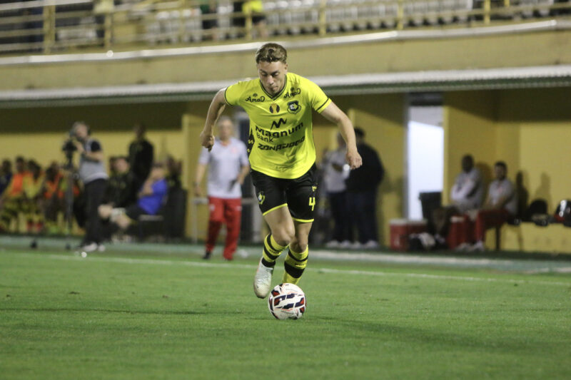 SÃO BERNARDO DERROTA O TOMBENSE E VOLTA AO G-4 DA SÉRIE C