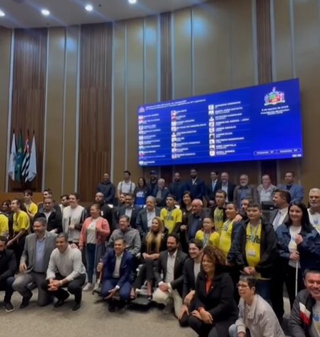 PESSOAS COM DEFICIÊNCIA VIVEM EXPERIÊNCIA INÉDITA NA CÂMARA DE SÃO BERNARDO