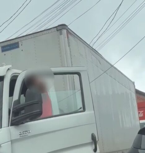  MOTORISTA É FLAGRADO CORTANDO FIOS DE INTERNET NA VILA SÃO JOSÉ, EM SÃO BERNARDO