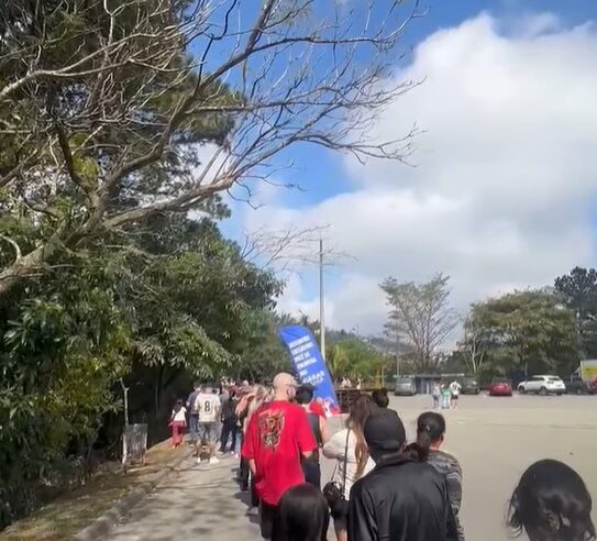 VEJA COMO FOI O PRIMEIRO DIA DA OUTLET DA CASAS BAHIA EM SÃO BERNARDO