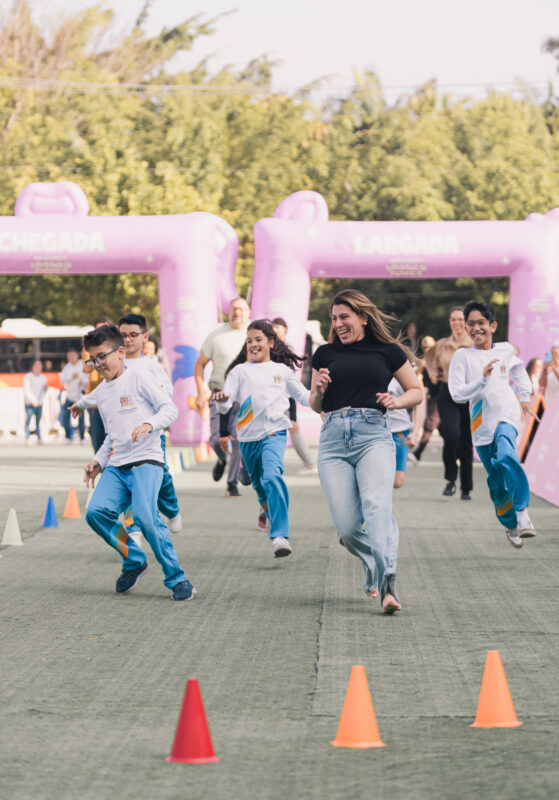 MARATONA KIDS DE SÃO BERNARDO MOVIMENTA ARENA MONTADA NO POLIESPORTIVO COM 5 MIL ESTUDANTES