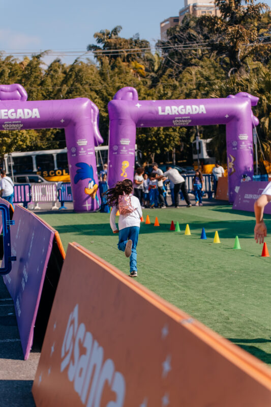 MARATONA KIDS DE SÃO BERNARDO MOVIMENTA ARENA MONTADA NO POLIESPORTIVO COM 5 MIL ESTUDANTES
