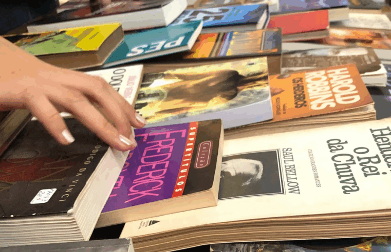 UM LIVRO PELO OUTRO: FEIRAS DE TROCA DE LIVRO ACONTECEM NAS BIBLIOTECAS MÁRIO DE ANDRADE E ÁLVARO GUERRA NESTE SÁBADO (30)