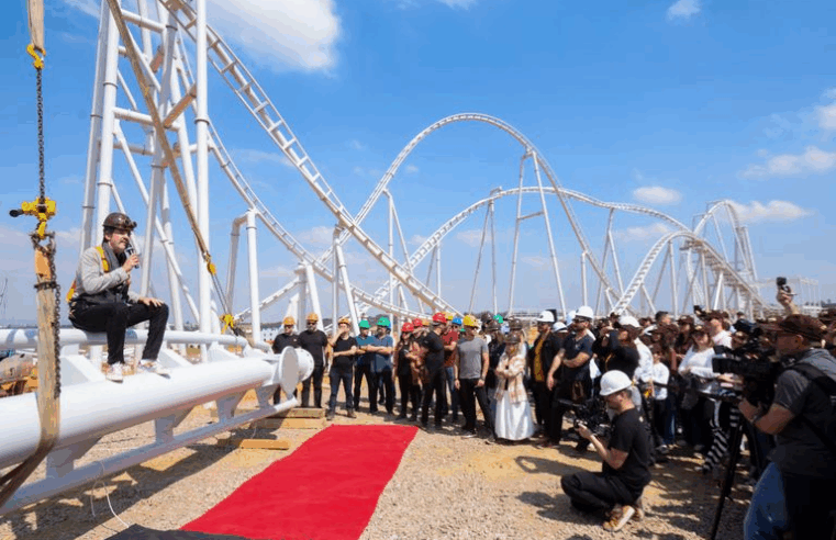 CACAU PARK FINALIZA MONTAGEM DA ESTRUTURA DA MAIOR E MAIS RÁPIDA MONTANHA-RUSSA DA AMÉRICA LATINA