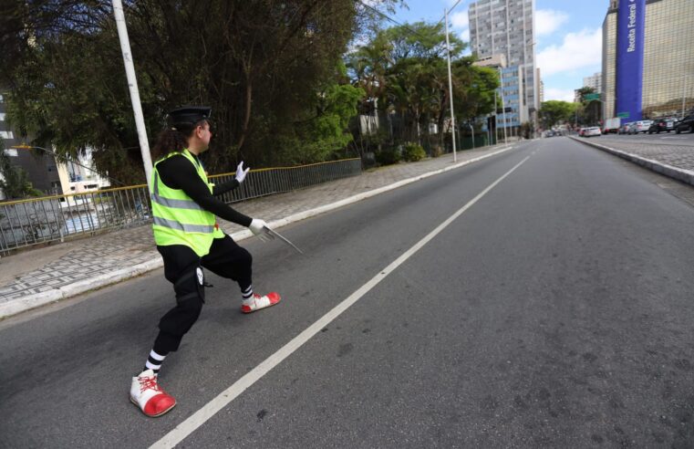 SANTO ANDRÉ INSTALA PÓRTICOS COM MENSAGENS EDUCATIVAS PARA UM TRÂNSITO MAIS SEGURO