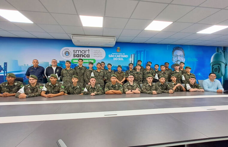 ATIRADORES DO TIRO DE GUERRA 02-069 DE SÃO CAETANO CONHECEM INSTALAÇÕES DO SMART SANCA