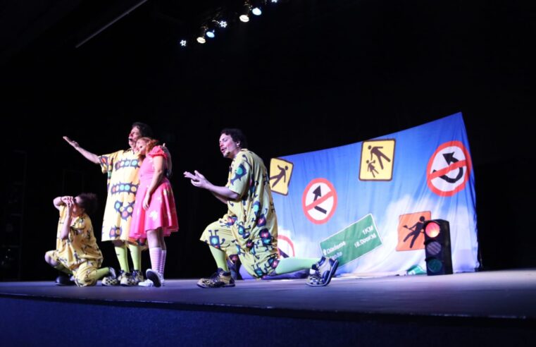 SANTO ANDRÉ LEVA TEATRO E CONSCIENTIZAÇÃO SOBRE SEGURANÇA NO TRÂNSITO PARA 500 CRIANÇAS