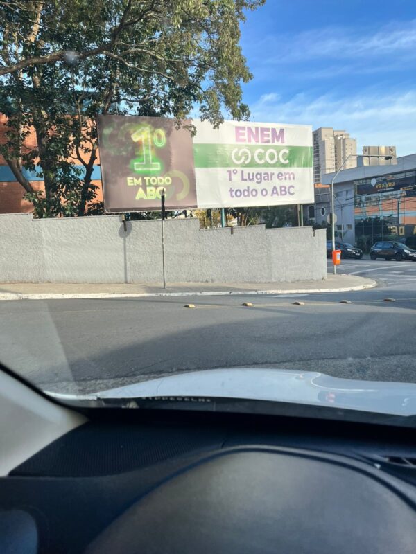 DEPUTADO QUESTIONA PUBLICIDADE DO COLÉGIO COC EM SÃO BERNARDO, QUE ANUNCIA 1º LUGAR NO ENEM