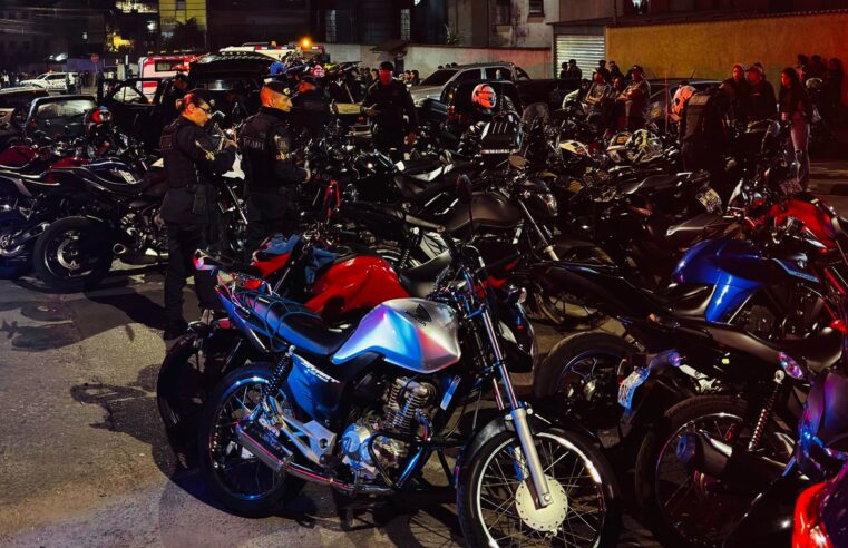 GCM DE SANTO ANDRÉ E POLÍCIA MILITAR APREENDEM 37 MOTOCICLETAS NO JARDIM SANTO ANDRÉ