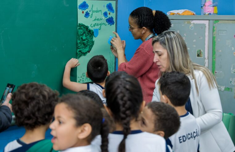 PREFEITURA DE SÃO CAETANO PROMOVE DINÂMICA LÚDICA SOBRE SAÚDE MENTAL COM ESTUDANTES DA REDE MUNICIPAL