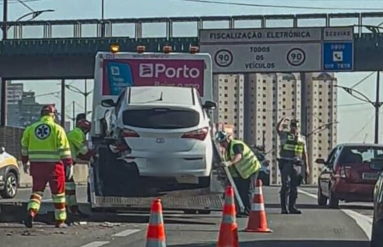 ACIDENTE NO KM 20 DA ANCHIETA ENVOLVENDO DOIS VEÍCULOS MARCA MANHÃ DE SEXTA-FEIRA