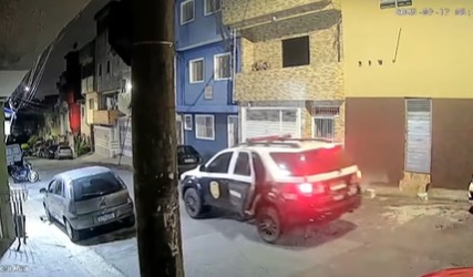 OPERAÇÃO DA POLÍCIA NO CALUX PODE TER LIGAÇÕES COM O CASO DO DELEGADO ASSASSINADO EM PRAIA GRANDE