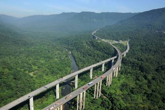 MAIORIA DOS ACIDENTES ACONTECE DE DIA, MAS 60% DAS MORTES EM RODOVIAS SÃO À NOITE