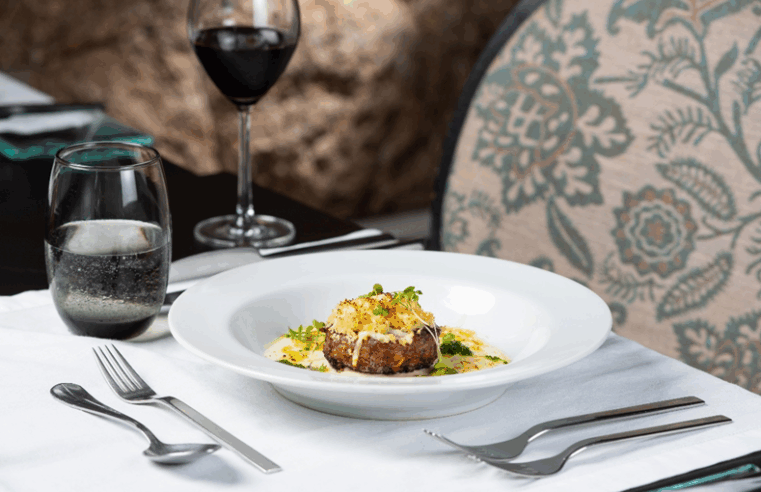 LES ÉPICES, DO HOTEL JEQUITIMAR, TEM MENU TEMÁTICO PARAA 11ª EDIÇÃO DO RESTAURANT WEEK DA BAIXADA SANTISTA