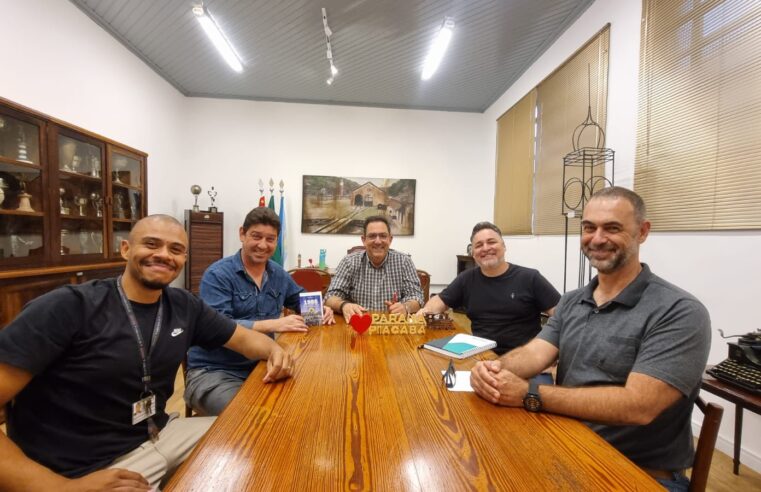 PARANAPIACABA TERÁ BIBLIOTECA DO FUTEBOL