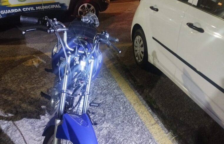 EM SÃO BERNARDO, AÇÃO DA GCM RECUPERA MOTO FURTADA E APREENDE VEÍCULO ABANDONADO