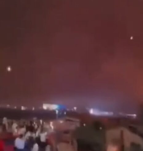 DRONES PEGAM FOGO E CAUSAM CORRERIA DURANTE SHOW NA CHINA