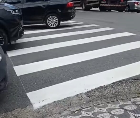 FAIXA DE PEDESTRES É PINTADA NA TRAVESSA DA MARECHAL DEODORO APÓS COBRANÇA DE PACIENTES