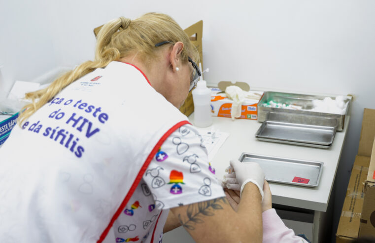 SÃO CAETANO ANTECIPA DEZEMBRO VERMELHO E OFERECE TESTES RÁPIDOS DE HIV E SÍFILIS EM PRAÇAS, PARQUE E TERMINAL