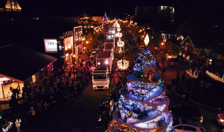 CARAVANA DE NATAL DA COCA-COLA ENCANTA SANTO ANDRÉ E SÃO CAETANO NESTE DOMINGO (23)