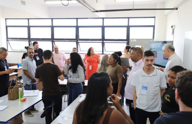 DIADEMA FORMA TRÊS TURMAS DO EMPRETEC