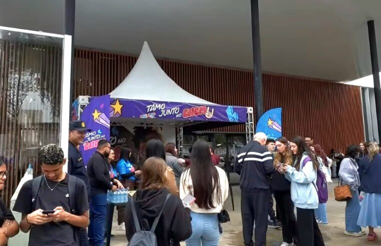 ‘TAMO JUNTO NO ENEM’ É APROVADO POR ESTUDANTES E PAIS NO PRIMEIRO DIA DE PROVAS EM SÃO BERNARDO
