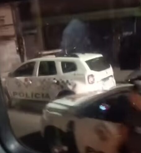 ADOLESCENTES SÃO APREENDIDOS EM ÔNIBUS POR FURTO NO BATISTINI