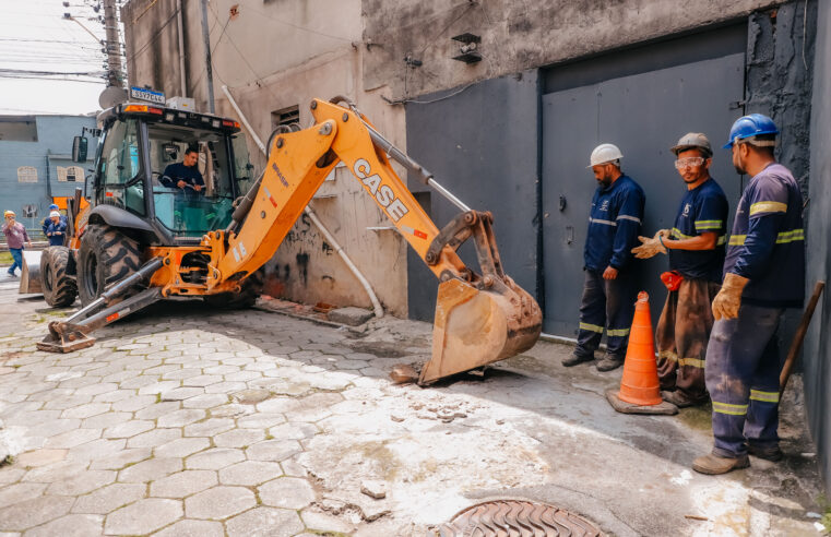 EM PARCERIA COM A SABESP, SÃO BERNARDO INICIA OBRAS DE PAVIMENTAÇÃO ASFÁLTICA NA VILA CHAMINÉ, REGIÃO DO NOVA PETRÓPOLIS