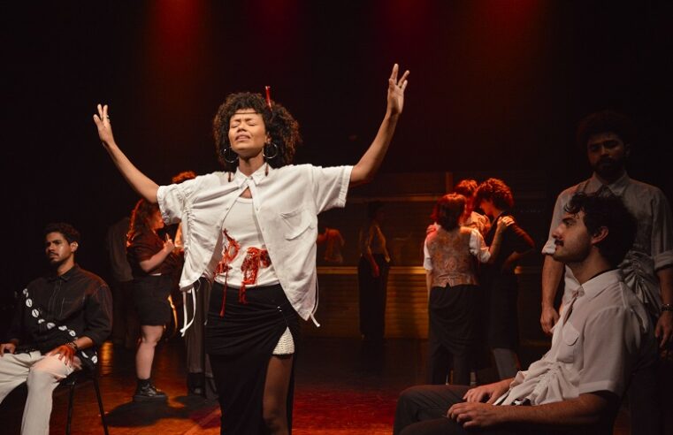 TEATRO CACILDA BECKER, EM SÃO BERNARDO DO CAMPO, RECEBE ESPETÁCULO ‘TUDO EM VOLTA ESTÁ DESERTO’