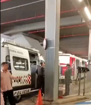 HOMEM MORRE ATROPELADO POR ÔNIBUS EM TERMINAL DE MAUÁ; VÍTIMA TERIA SE DESEQUILIBRADO