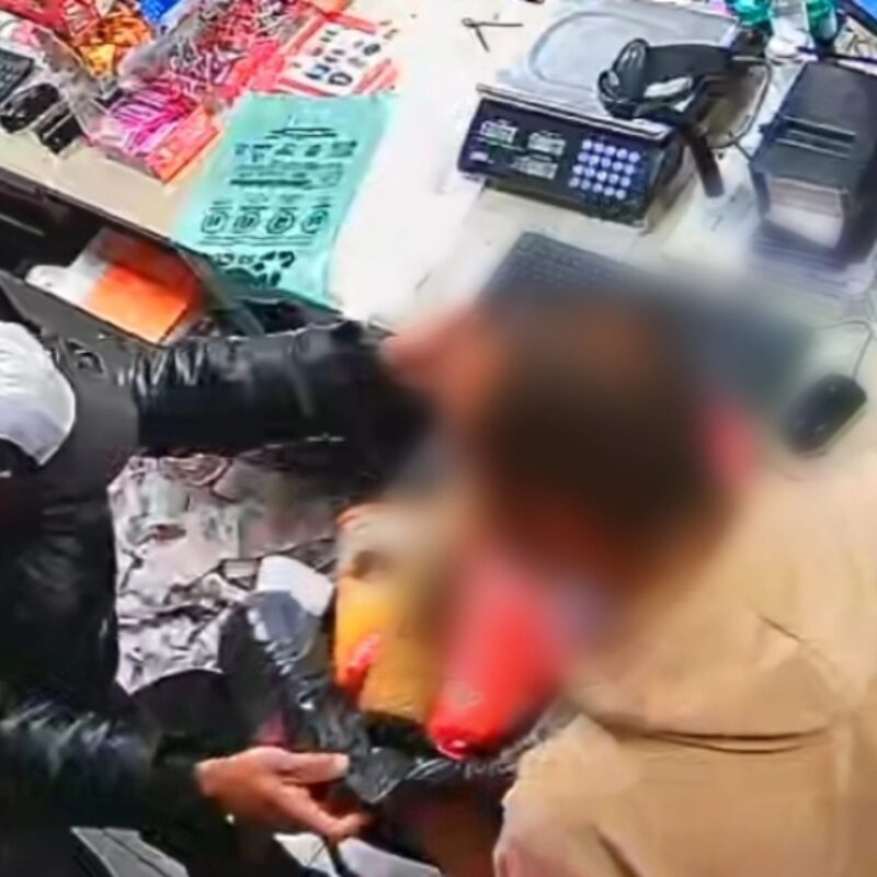 DOIS ROUBOS EM LOJA OXXO DO RUDGE RAMOS DURANTE MADRUGADAS SEGUIDAS; UM DELES TERMINA EM LUTA CORPORAL