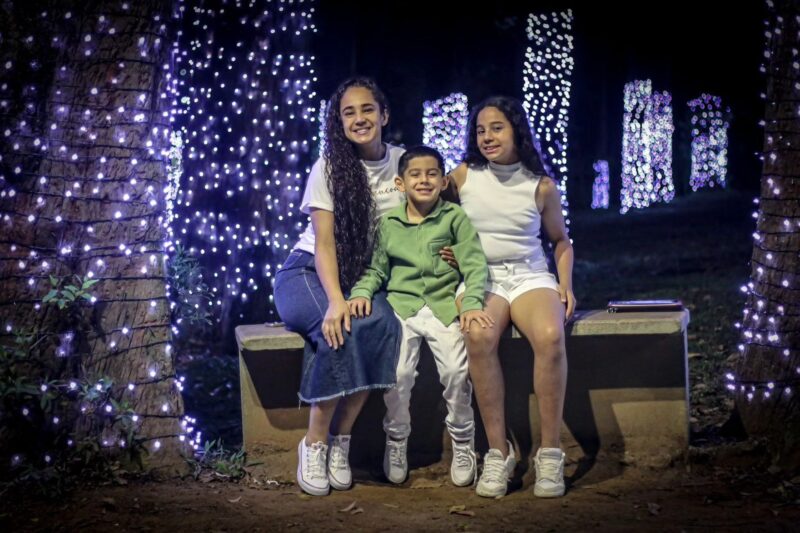 CONFIRA COMO FICOU A ILUMINAÇÃO DE NATAL DA CHÁCARA SILVESTRE