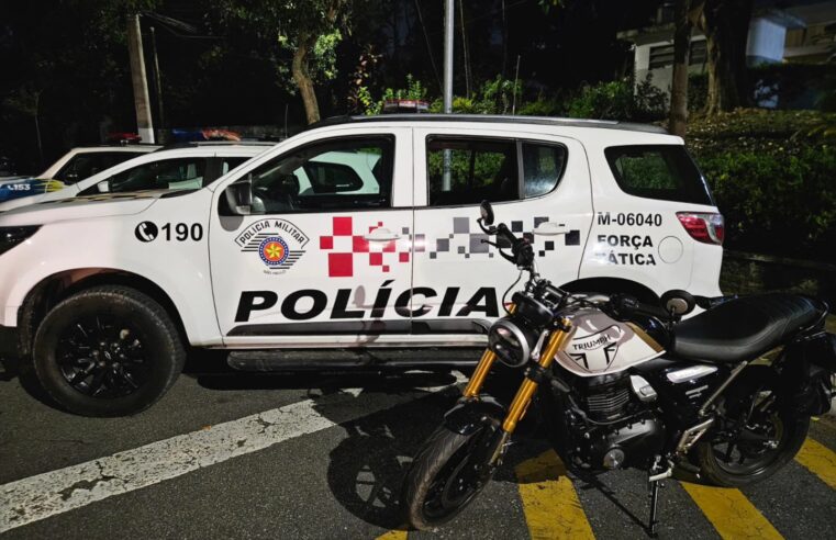 FORÇA TÁTICA LOCALIZA MOTO FURTADA E APREENDE QUATRO MENORES NO MONTANHÃO