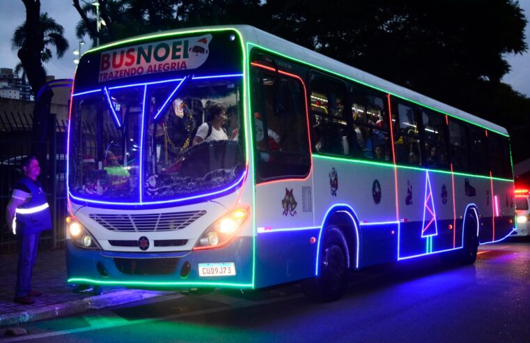 EXPRESSO ENCANTADO DE SANTO ANDRÉ LEVA PESSOAS COM DEFICIÊNCIA E ACOMPANHANTES PARA TOUR NATALINO