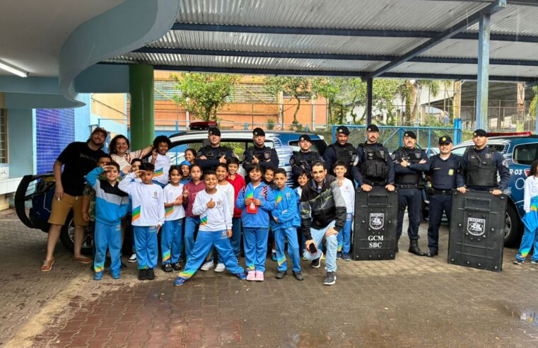 ROMU DE SÃO BERNARDO PARTICIPA DE AÇÃO PEDAGÓGICA E FORTALECE APROXIMAÇÃO COM ALUNOS DA EMEB PROFESSOR CLAUDEMIR GOMES DO VALE