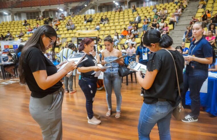 FEIRÃO DE EMPREGOS DE NATAL OFERECE MAIS DE 7.500 VAGAS EM SÃO BERNARDO NO DIA 12 DE DEZEMBRO
