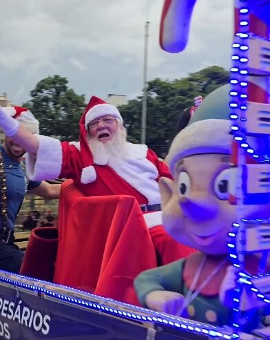 PAPAI NOEL E CAMINHÕES ANTIGOS JÁ ESTÃO NAS RUAS DE RUDGE RAMOS!