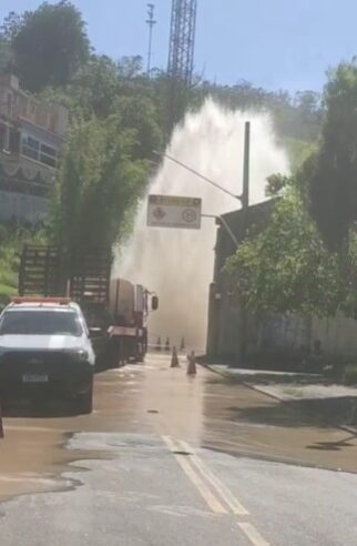 TUBULAÇÃO DE ÁGUA SE ROMPE NO GOLDEN PARK