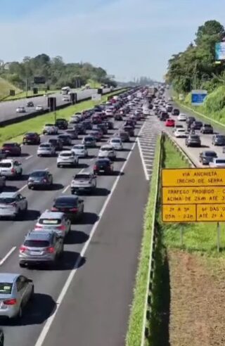 SISTEMA ANCHIETA-IMIGRANTES TEM 13 KM DE LENTIDÃO RUMO AO LITORAL NA MANHÃ DESTE SÁBADO (10)