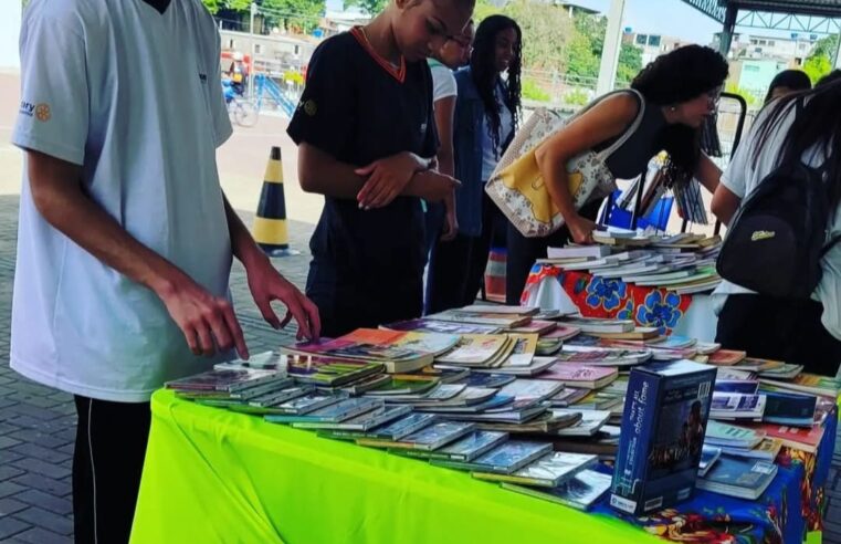 LITERATURA NA PRAÇA PROMOVE LEITURA E DOAÇÃO DE LIVROS NO CÉU DAS ARTES