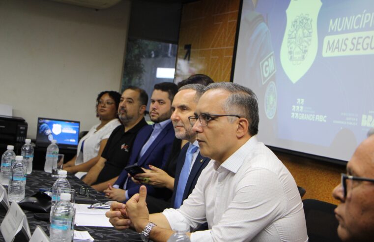CONSÓRCIO ABC CONQUISTA R$ 5,1 MILHÕES E ENTREGA 3,6 MIL ARMAS AS GCMS DA REGIÃO
