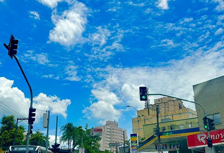CHUVA MARCA INÍCIO DA SEMANA EM SÃO BERNARDO; SOL DEVE VOLTAR A PARTIR DE QUARTA